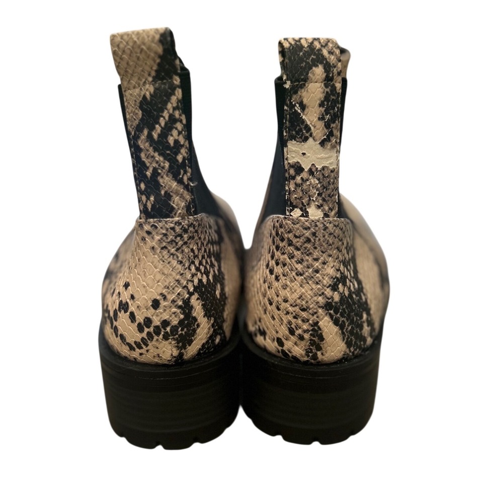 Universal Thread Snakeskin Print Chelsea Boots Lug Sole Zip Ankle Bootie Size 10 - Picture 8 of 10